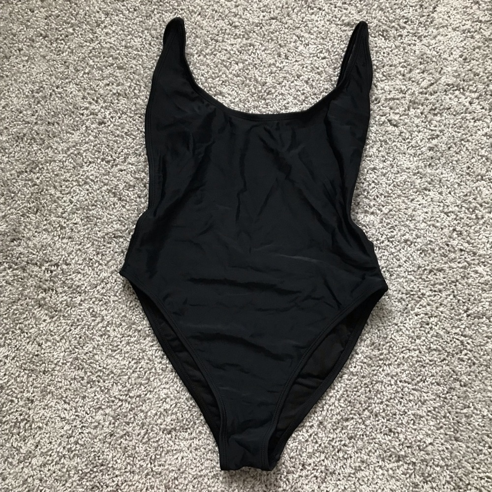 Forever21 swimsuit one piece size small